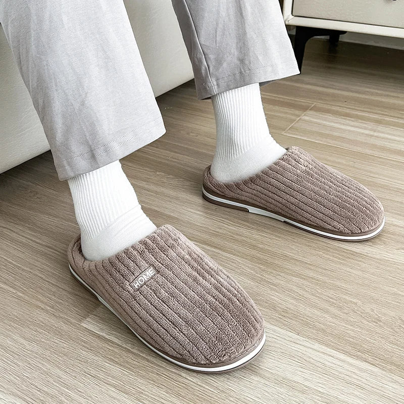 Chaussons d’Intérieur en Coton & Peluche – Chauds, Antidérapants et Ultra Confortables pour l’Hiver