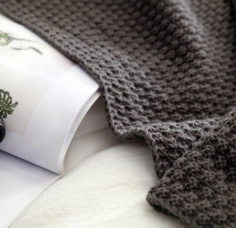 Plaid Nordic en Maille à Franges – Couverture Douce & Élégante pour Canapé, Bureau et Moments Cocooning