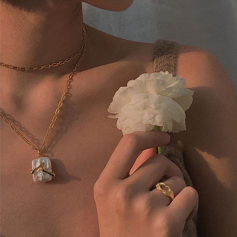 Collier perle Baroque carrée