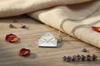Collier enveloppe pour nos chéri(e)s